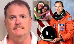 Huntsville Police: Ex-astronaut James Halsell tried to take vehicle after  fatal crash