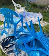 How To Spray Paint Plastic Chairs And Outdoor Furniture Adventure Mom Painting Plastic Chairs Painting Plastic Spray Paint Plastic