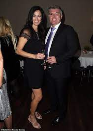 Stuart charles glyndwr macgill born: Debuting Their New Romance Former Cricket Great Stuart Macgill Makes His First Public Appearance With New Girlfriend Julie Singleton At Catalina Restaurant Daily Mail Online
