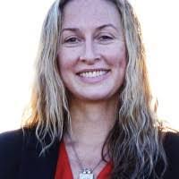 Carly Davenport's Instagram, Twitter & Facebook