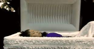 Selena quintanilla perez selena and chris perez selena pictures mind blowing facts jane the virgin. Here Is The Selena Funeral Footage You Might Not Have Seen