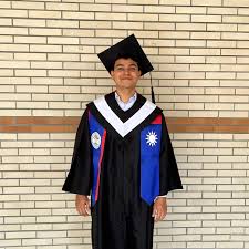 Another successful family trip... a lot of blue and a lot of pride due to  my “fish-catching” abilities as seen