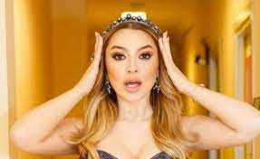Müzik kariyerinde hadise, hadise (turkey), tavsiye gibi albümleri çıkarmış, rezerve, küçük bir yol, olsun gibi şarkıları dillerden düşmeyen türkçe pop türünün sevilen ismi hadise, en güzel şarkılarıyla. Sarkici Hadise Belcika Icin Eurovision A Gitmek Istiyorum
