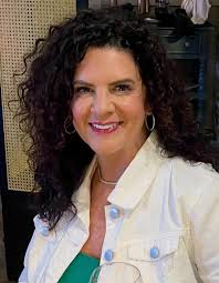 Can someone make my girlfriend grey thank you