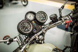 Pin By R On Motorcycles Santa Clarita Diet Gear Stick Clarita