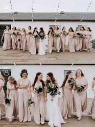 This Gorgeous Bride Had 14 Bridesmaids Bridesmaid Inspiration Wedding Dresses Gorgeous Bride
