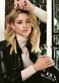 Lili Reinhart On Finding Her Style Riverdale Season 3 And What S Next Betty Cooper Lili Reinhart Her Style