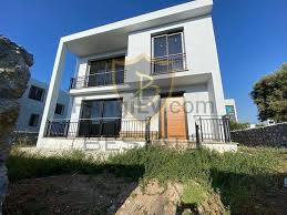 Şehir merkezinde, bahçeli, müstakil ev fiyat : Girne Catalkoy De Modern Mimariye Sahip Satilik 3 1 Villa Hangi Ev