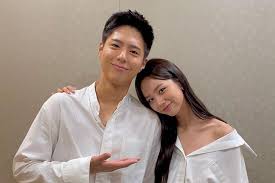 He has received much love and spotlight for his portrayal of jung hwan in the drama. Former Reply 1988 Co Stars Park Bo Gum And Hyeri Reunite On Set Of Record Of Youth Soompi