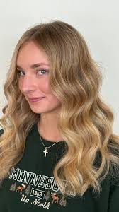 Me 🫱🏻‍🫲🏼 new blonde clients 💕,  #minneapolishairstylist#willowsalon#newclient#blondes#neutralblondes#redken#redkenoro