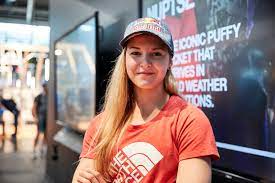 13,526 likes · 3 talking about this. Kletter Weltmeisterin Jessica Pilz Boulderhallen Spriessen Wie Schwammerl