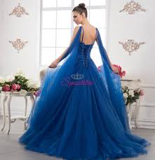 Abiti da cerimonia 2021 equivale a mix di lunghezze e di colori, gonne ampie in cui poter danzare, maniche vaporose da far ondeggiare, possibilità infinite di abbinamento e modi di essere indossati. Promozione Comune Bagliore Abiti Da Cerimonia Palermo A Basso Costo Eleganti Modelli Di Abiti Ortografia Tappeto Cotone