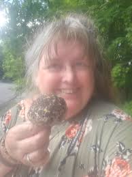 Edibility and health risks of inky caps mushrooms