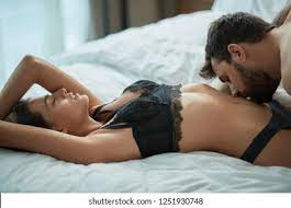 Joven Apasionado Hombre Y Mujer Haciendo Foto De Stock 1251930748 Shutterstock