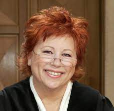 Gillianne gillianne schrank, gillianne a schrank and gillianne a shrank are some of the alias or nicknames that gillianne has used. Fernsehen Am Nachmittag Die Verruckte Welt Des Trash Tv Welt