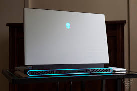 The new alienware m15 offers incredible display options and the thinnest left and right bezels (5.6mm) among all alienware gaming laptops for gamers who demand the best visual experiences possible. Alienware M15 R3 Review A Thin Gaming Laptop With Some Compromises The Verge