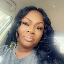 Do anybody know someone that can do me some Small knotless butt length  Sunday morning 😩