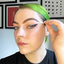 Watch bedroom eyes (2017) movie online. How To Do Perfect Cat Eye Makeup With Eyeliner Allure