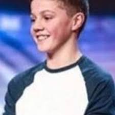 Sam Large's Instagram, Twitter & Facebook