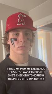 Run out of removal wipes? Did you know you can use tape? 😮‍💨 #baseball  #football #nfl #mlb #eyeblack