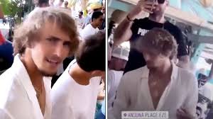 2,778 likes · 8 talking about this. Video Tennis Star Zverev Bricht Selbst Isolation Fur Party Stern De
