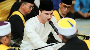 تونكو حجة عزيزة امينة ميمونة إسكندرية بنت المرونانحلمكندرسللمنتورونا raja permaisuri agong (yüce kraliçe eşi) malezya ve pahang. Malaysia Princess Tunku Aminah Weds Dutchman In Lavish Ceremony Bbc News