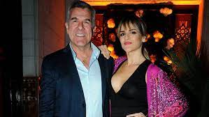 Check spelling or type a new query. La Chipi Revelo Una Particular Terapia De Pareja Que Sigue Con Dady Brieva Se Llama Codigo Propio Ciudad Magazine