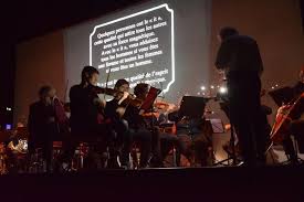 Sing est un film d'animation drôle et rythmé par une bande originale qui enchaîne tube sur tube. Photos Et Videos Quand 25 Musiciens Jouent La Bande Originale D Un Film A Remalard Le Perche