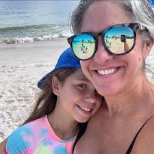 Can Burr Oak trees be planted in gangways in Batavia IL?