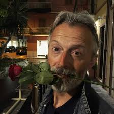 L'ULTIMA PAGINA «La morte in quanto evento fisico, per quanto nel suo darsi  concreto sia spesso associata al male sotto forma di malattie o incidenti o  mille altre fatalità, non è un