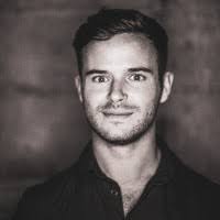 Alan Pavia's Instagram, Twitter & Facebook