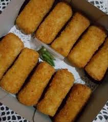 Ayam goreng is an indonesian and malaysian dish consisting of chicken deep fried in oil. Resep Risoles Kentang Dan Wortel