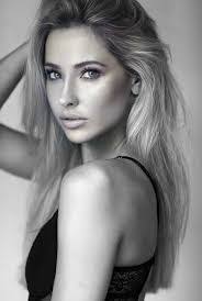 Grace Denny's Instagram, Twitter & Facebook