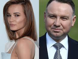 Natalia Szroeder żartuje ze słów Andrzeja Dudy o ostrym cieniu mgły