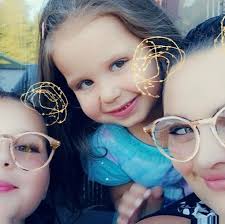 C'est avec une profonde tristesse que je vous fais part du décès de mon  frère Junior. Sa mémoire restera à jamais gravée dans nos cœurs.Un moment  de recueillement aura lieu dans les