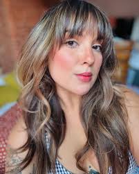 body dysmorphia // i don't understand what i look like anymore. i'm aging  my body is changing my face looks different and i just can't seem to put my  finger