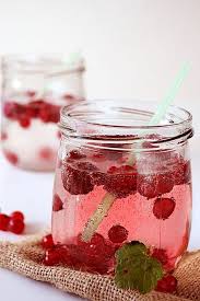 Susse Himbeer Johannisbeer Bowle Ein Tolles Rezept Aus Der Kategorie Frucht Bewertungen 1 Durchschnitt O 3 Bowle Rezept Bowle Rezepte Mit Alkohol Himbeeren