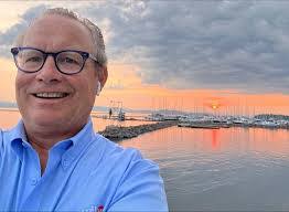 Adam Benevides's Instagram, Twitter & Facebook