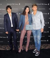 Scopriamo assieme qualcosa di più sulla bambina. Paolo Carta Laura Pausini Foto Carbone Gmt066 Dago Fotogallery