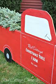 Wanting To Dress Up The Outdoor Christmas Decorations A Bit This Year We Decided To Christmas Decorations Diy Outdoor Outdoor Christmas Outdoor Christmas Diy