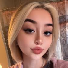 Mercedes Dickerson's Instagram, Twitter & Facebook