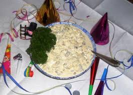 Oma Friede S Ostpreussischer Silvester Heringssalat Rzpt Um 1939 Rezept Rezept Heringssalat Rezepte Essen