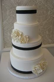 Blue vases with white flowers is the easiest idea for. Vanilla Bake Shop Wedding Cakes
