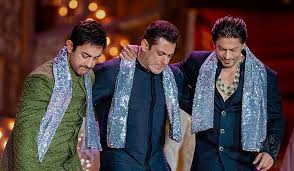 क्या शाहरुख, सलमान और आमिर खान एक साथ फिल्म में दिखेंगे? आमिर ने तोड़ी चुप्पी - Imagen principal del artículo