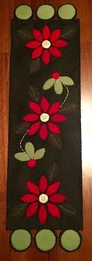 Felted Wool Appliqued Poinsettias Table Runner Penny Rug Christmas Primitive Wool Felt Projects Wool Quilts Wool Crafts