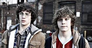 Before getting the roles of Quicksilver in different Marvel movies, Aaron  Taylor-Johnson and Evan Peters, played as best friends in Kick Ass. :  r/Marvel