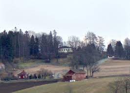 Skaugum gård har besøksadresse semsveien 194 a, 1384 asker (viken). Datei Skaugum Gard Jpg Wikipedia