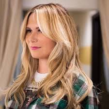 Layered hair has always been trendy and when combined with bangs makes the ultimate combination. Pin On Fashion