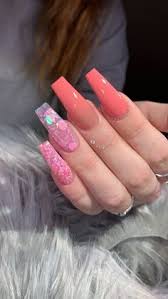Cuando haya resultados de autocompletar disponibles, usa las flechas hacia arriba y abajo para revisarlos, y la tecla entrar para seleccionar uno. 91 Ideas De Unas Difuminadas Unas Difuminadas Manicura De Unas Unas De Gel Bonitas
