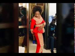 25 juin 2019 explorez le tableau bazin de yonigrazi auquel 251 utilisateurs de pinterest sont abonnés. Modeles De Bazin Brode Et Tissu Africain Creation By Bass Mode Couture By Mode Africaine